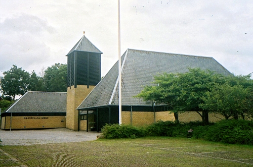 Prstevang Kirke, Hillerd
